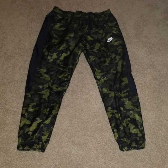 nike camo windbreaker pants